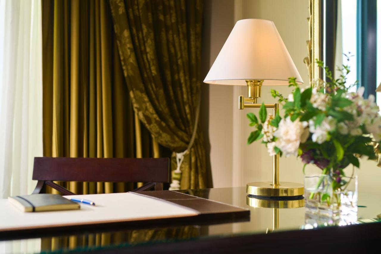 Castlemartyr Resort Hotel Exterior photo A table lamp